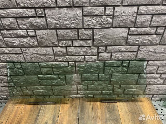 Toyota RAV 4 Стекло двери задней левой и правой