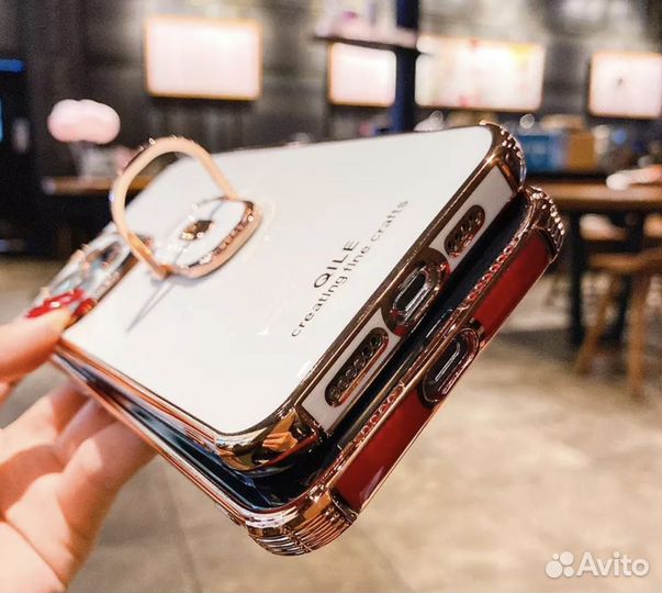 Чехол на iPhone 12