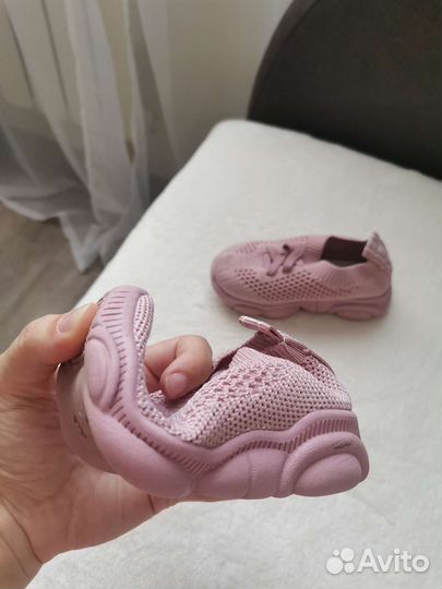 Кроссовки для девочки
