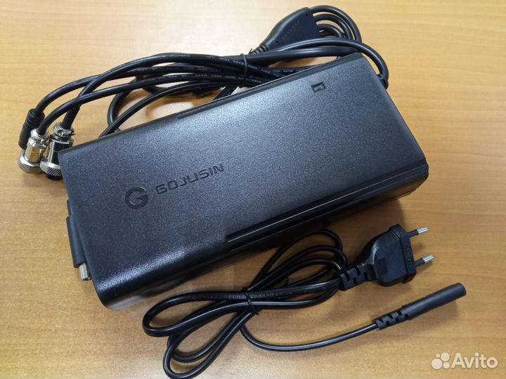 Зарядное устройство 58.8 V 3А мультиконнектор