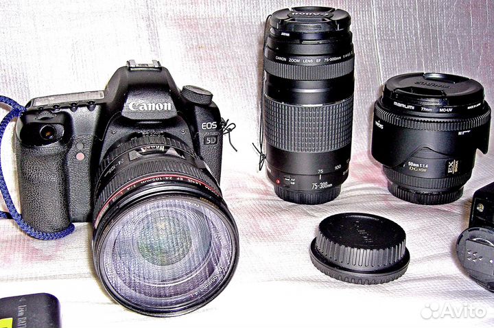 Фотоаппарат Canon EOS 5D Mark II