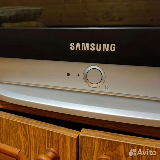 Телевизор samsung