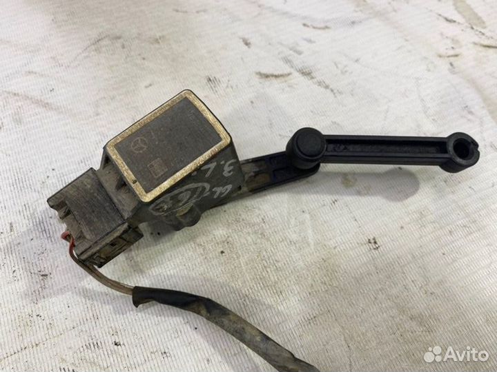 Датчик дорожного просвета задний левый