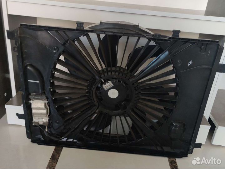 Вентилятор mercedes 212