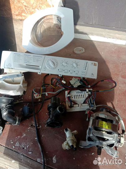 Стиральная машинка бу indesit аристон