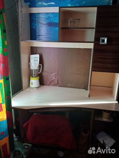 Продам компьютерный стол