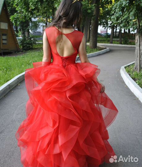 Вечернее пышное платье на выпускной, свадьбу