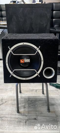 Сабвуфер JBL