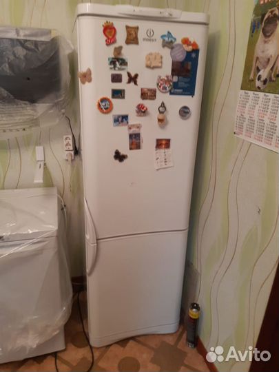 Холодильник indesit