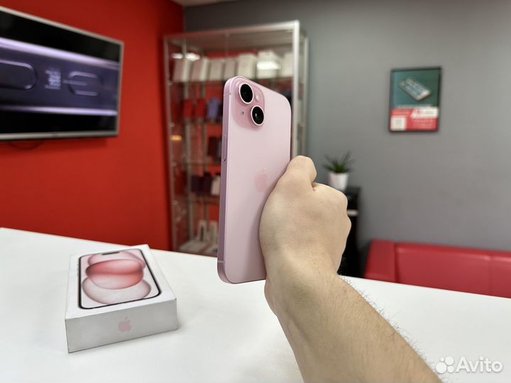 iPhone 15, 256 ГБ