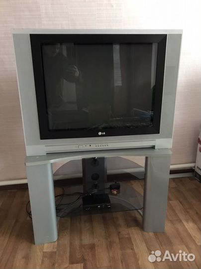 Телевизор бу+ тумба + ресивер