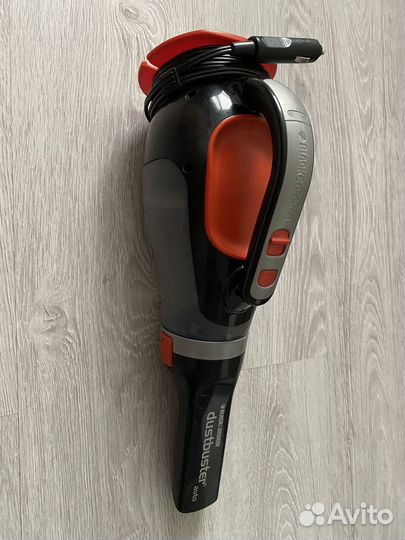 Автомобильный пылесос black+decker