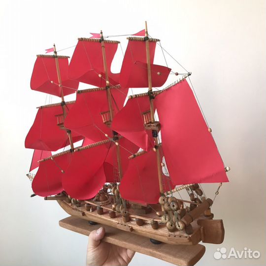 Корабль из дерева