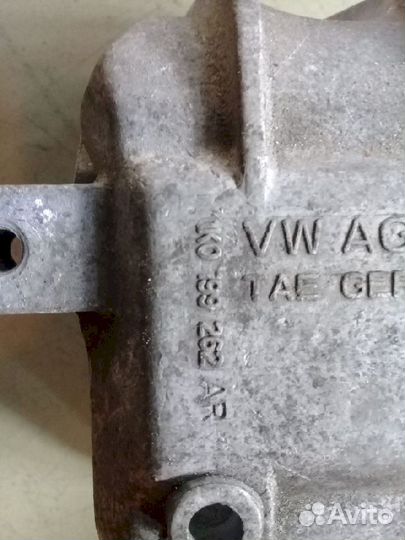 Опора двигателя (подушка двс) правая 1K0199262AR V