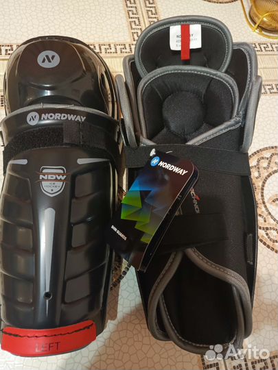 Щитки хоккейные размер 11
