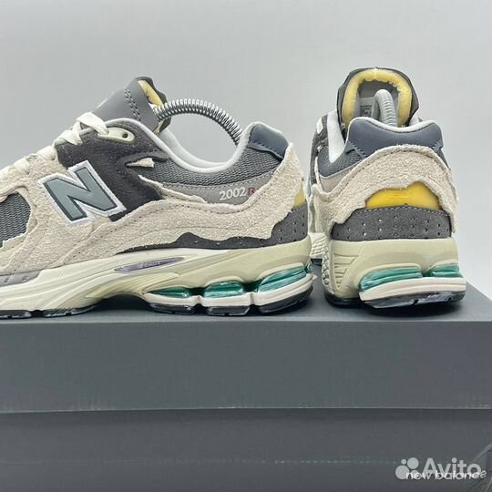 Кеды New Balance 2002R