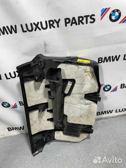 Нижняя накладка торпеды правая Bmw 7 F01 N63B44