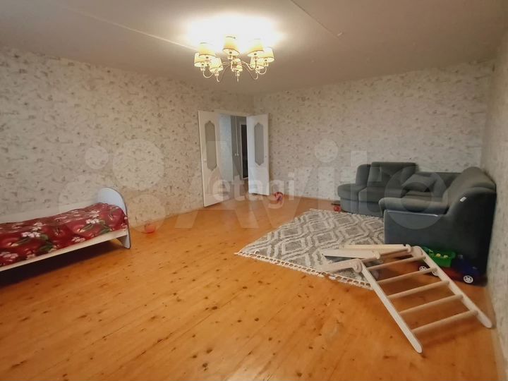 3-к. квартира, 93,2 м², 2/4 эт.