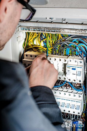 Услуги электрика, сантехника