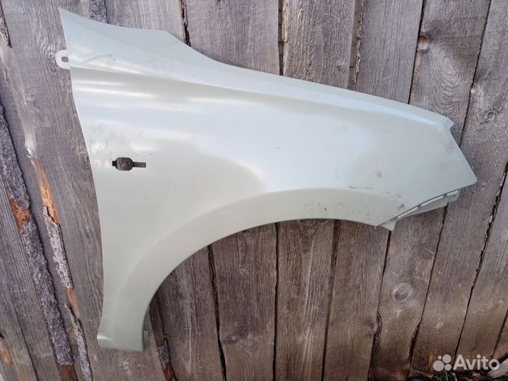 Крыло LADA granta 1