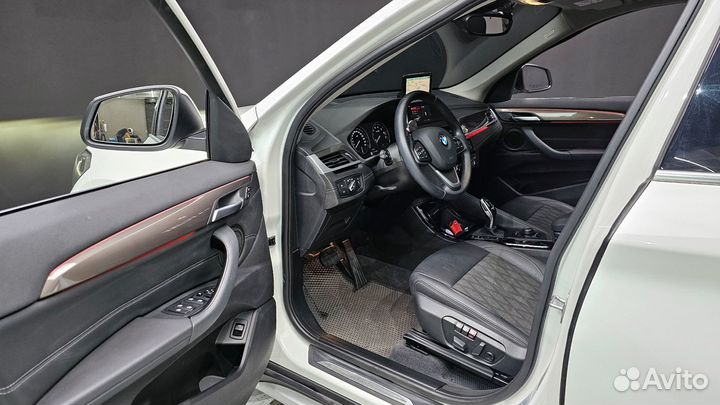 BMW X1 2.0 AT, 2021, 25 000 км