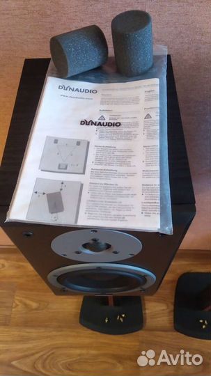 Dynaudio модель DM2/7+стойки