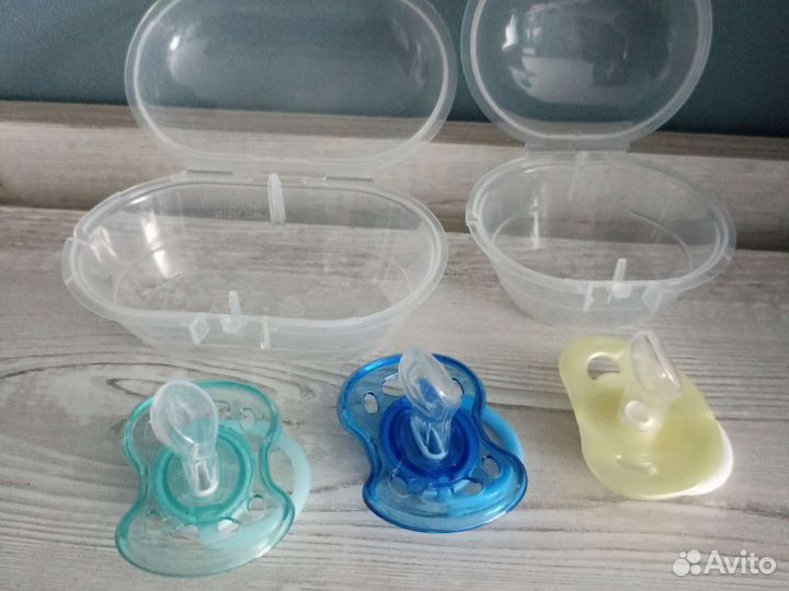 Соски-пустышки с рождения до 6 мес и с 6 до 18 мес