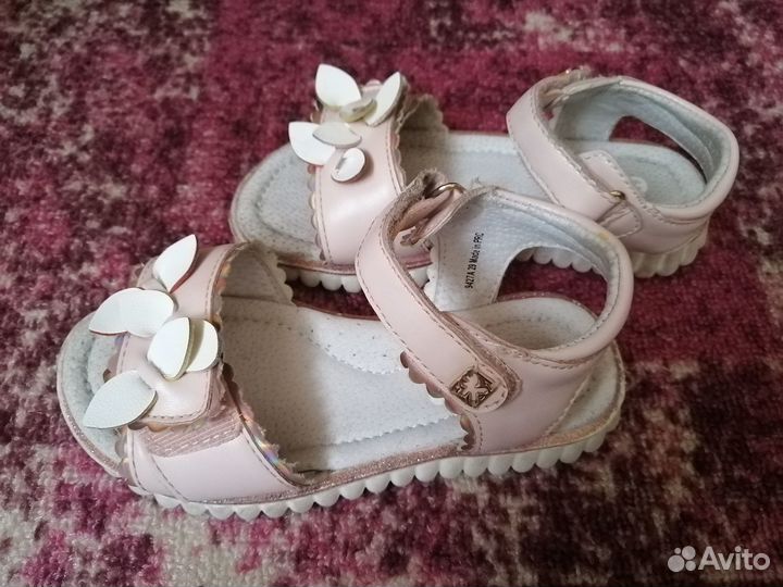 Сандалии для девочки