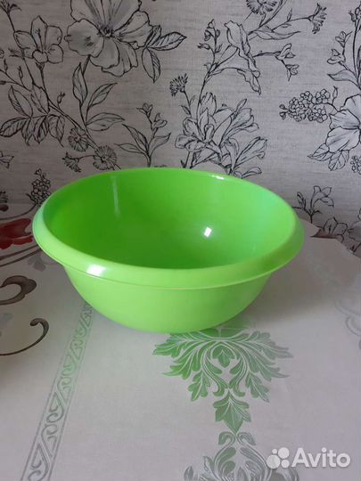 Тазики пластиковые. Набор