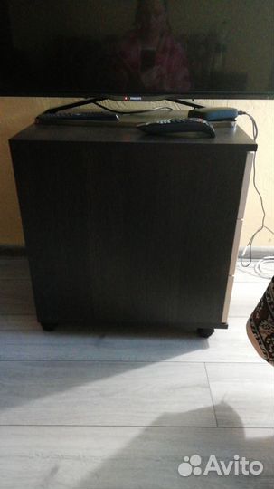 Тумбочка офисная выкатная