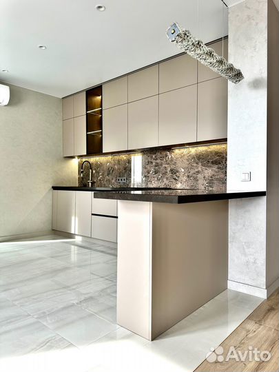 Кухня без ручек Современная кухня