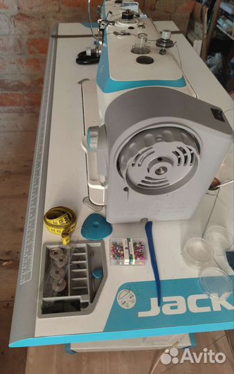Швейная машина jack F4