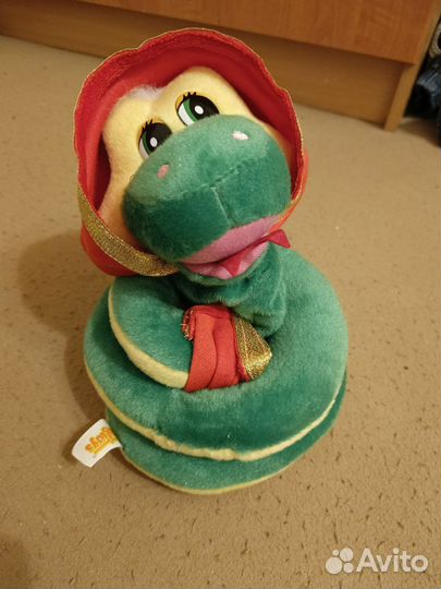 Набор игрушек: швейная машина, змея