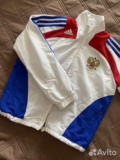 Спортивный костюм adidas для мальчика 140