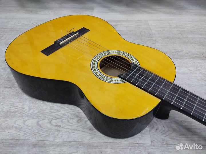 Классическая гитара fender