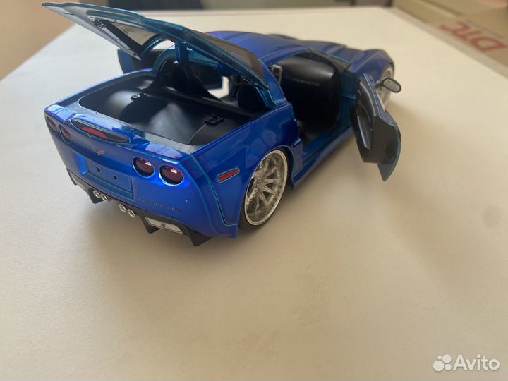 Модель Jada Toys Corvette z06 1/24