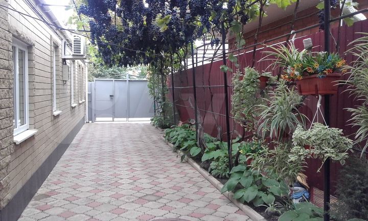 Комната 16 м² в 3-к., 1/1 эт.