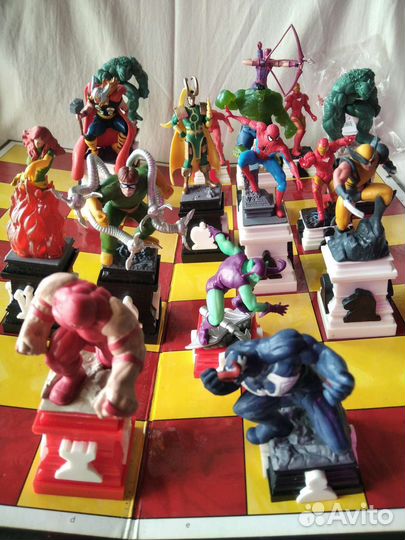 Фигурка marvel шахматы