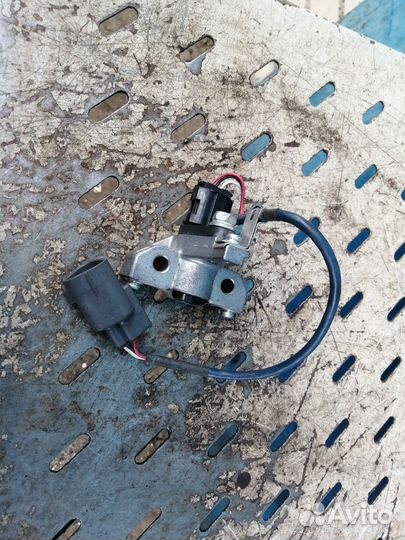 Датчик распредвала Toyota Land Cruiser 200