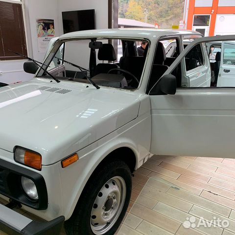 Автостекла на Ниву