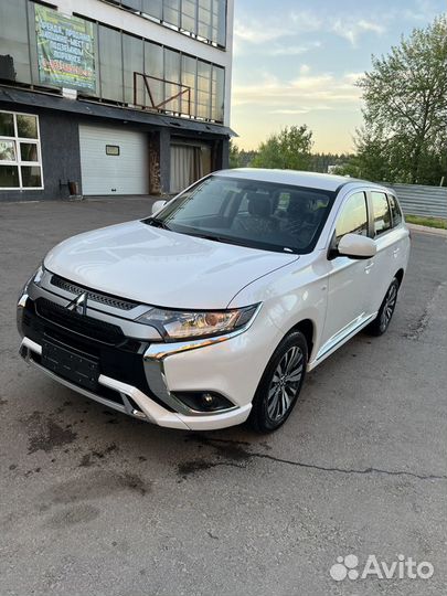 Mitsubishi Outlander 2.0 CVT, 2022, 52 км