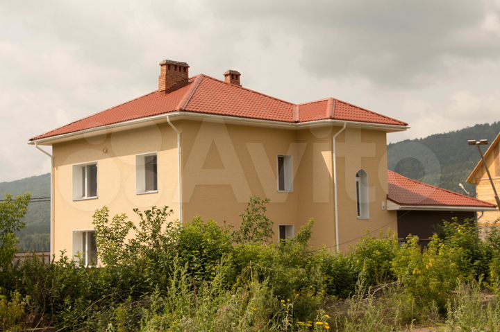 Дом 160 м² на участке 8,5 сот.