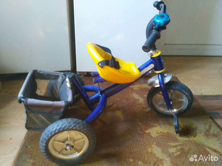 Трехколесный велосипед