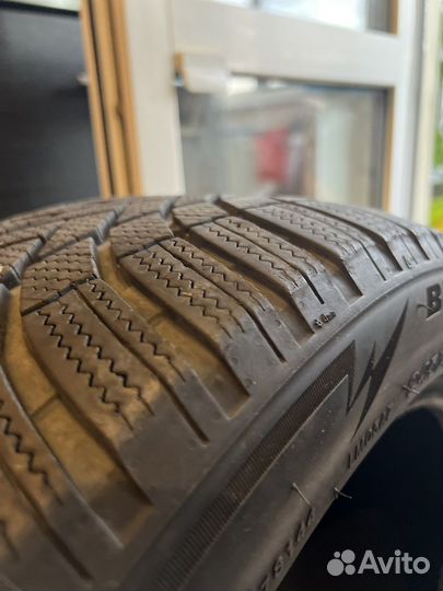 Bridgestone Blizzak LM-005 245/45 R18