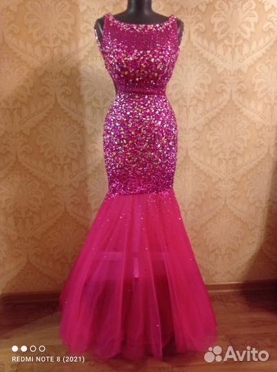 Вечернее платье,42 размера