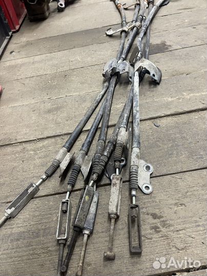 Трос ручного тормоза Toyota Hilux 7