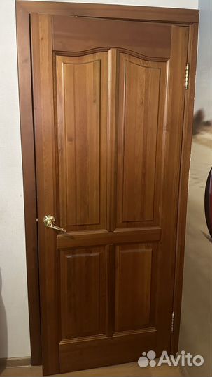 Дверь деревянная с коробкой