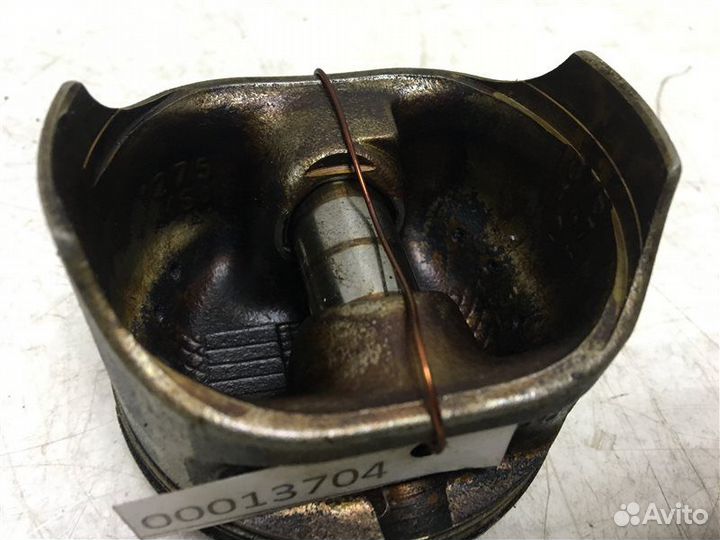 Поршень Volkswagen Polo 1994-1999 V276H