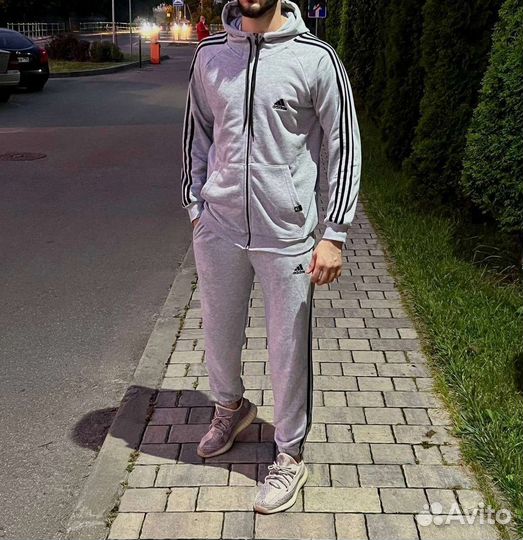 Спортивный костюм adidas