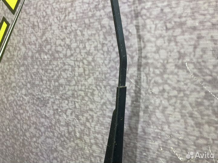 Левый поводок дворника Фиат Альбеа Fiat Albea